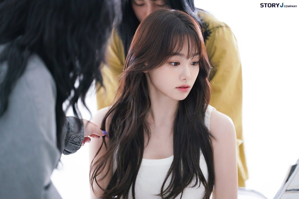 강미나 AALOK광고 비하인드컷 2