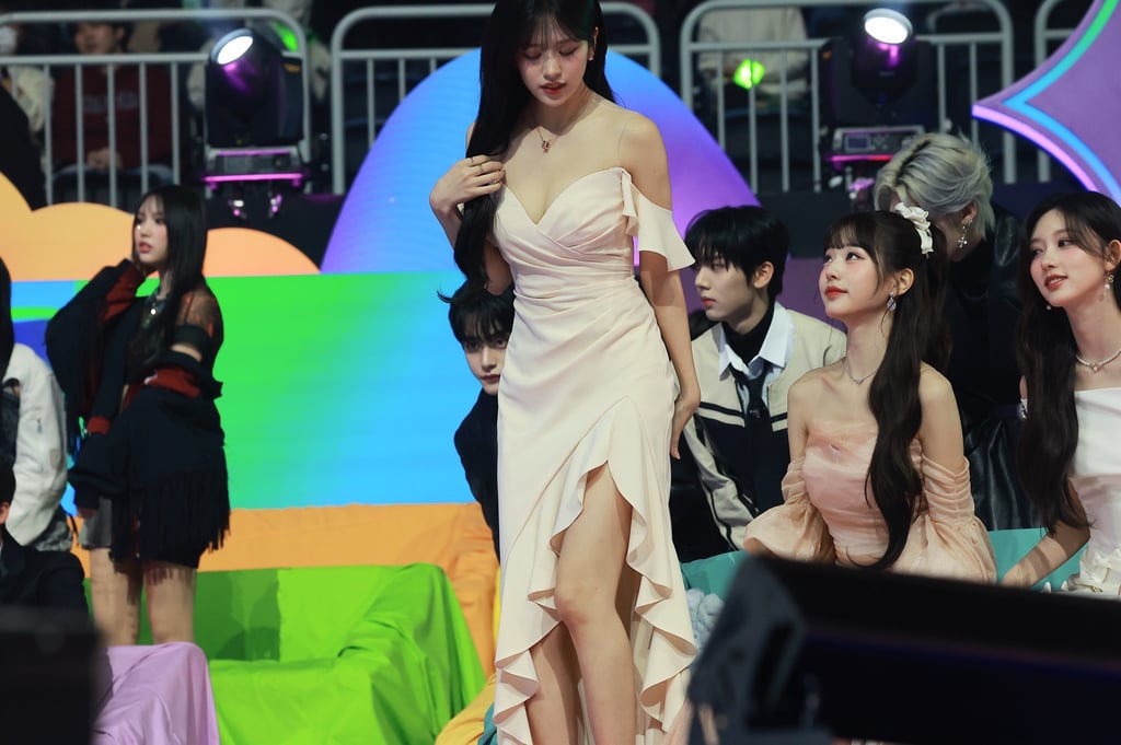 아이브 안유진 오프솔더 1