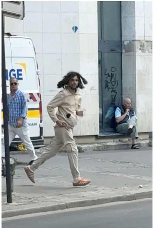 파리서 흉기 휘두른 남성 “알라가 시켰다” 발언…여성 3명 부상 2