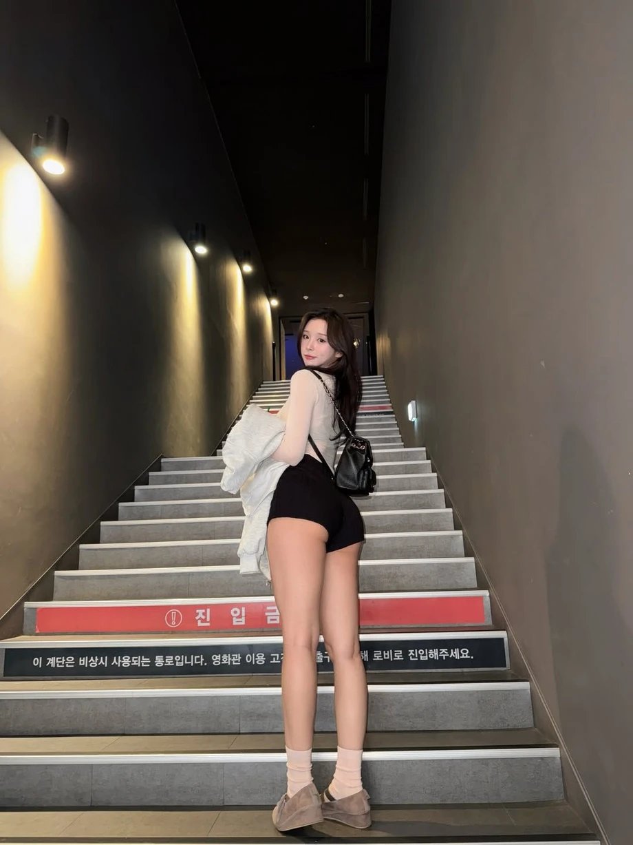 이년요즘 왜케 꼴리지 ; 3