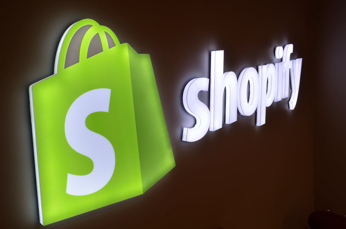 Shopify Sidekick adds transparent-background image generation