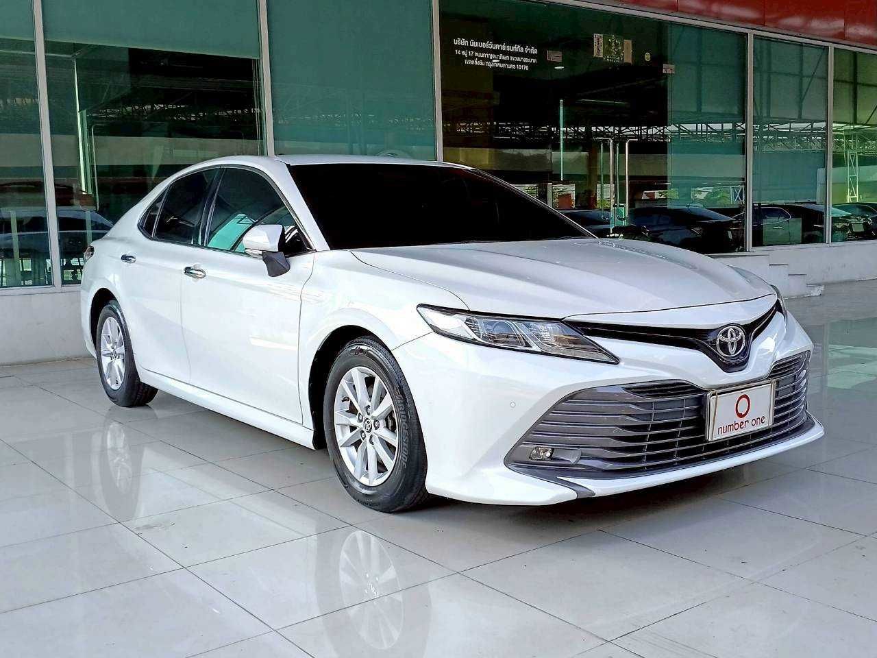 TOYOTA CAMRY ปี 2019