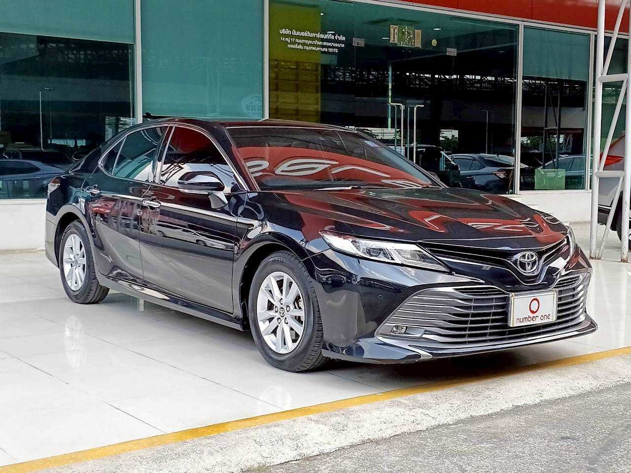 TOYOTA CAMRY ปี 2021