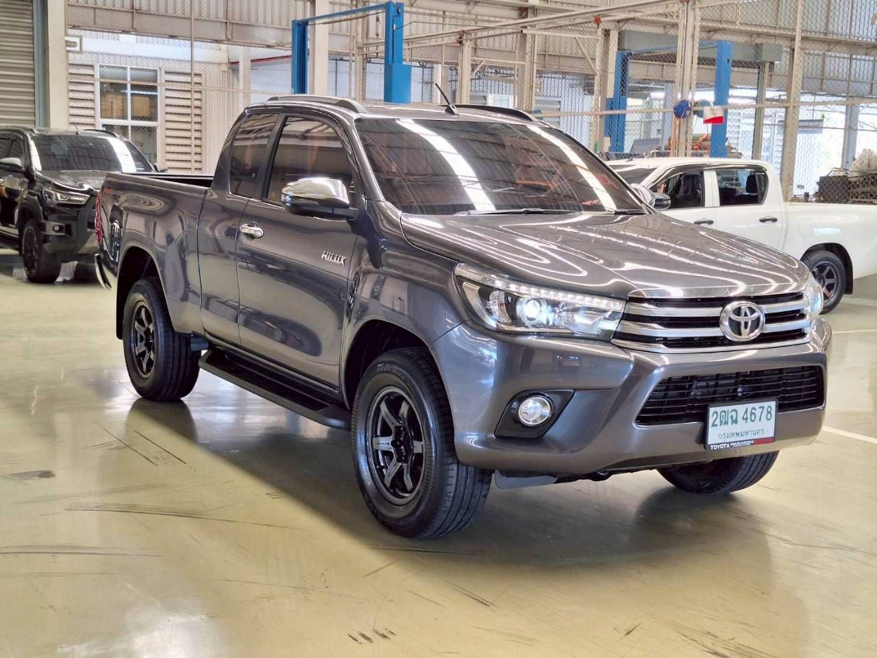 TOYOTA HILUX REVO ปี 2017