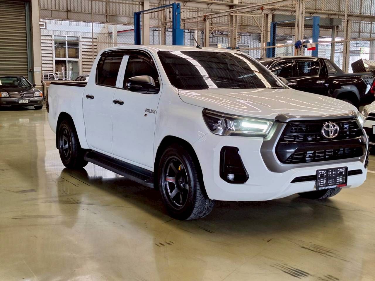 TOYOTA HILUX REVO ปี 2022