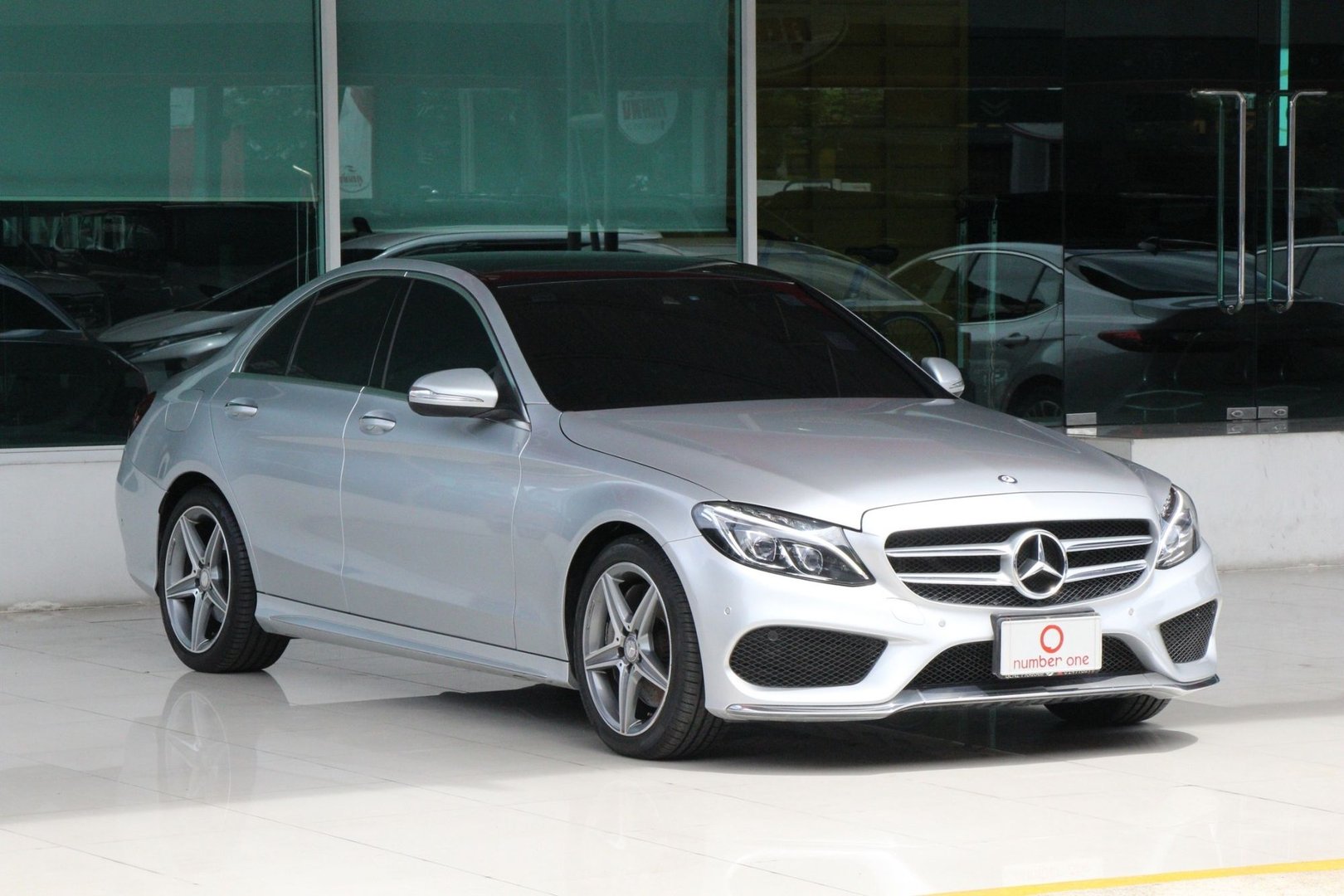 MERCEDES BENZ C300 ปี 2015