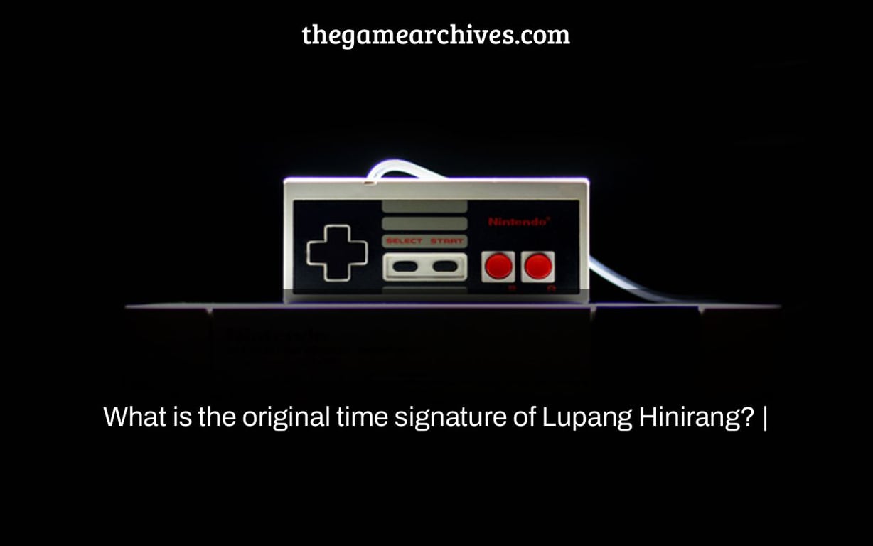 What is the original time signature of Lupang Hinirang? |
