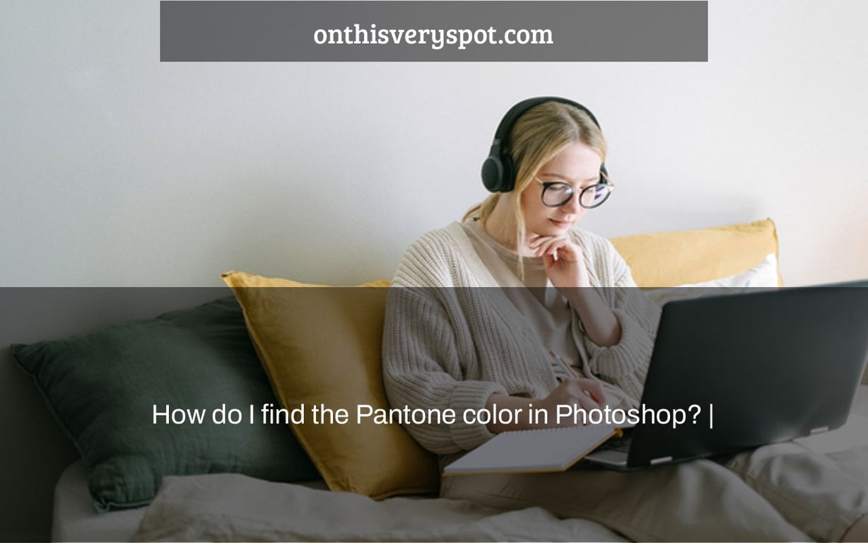 How do I find the Pantone color in Photoshop? |