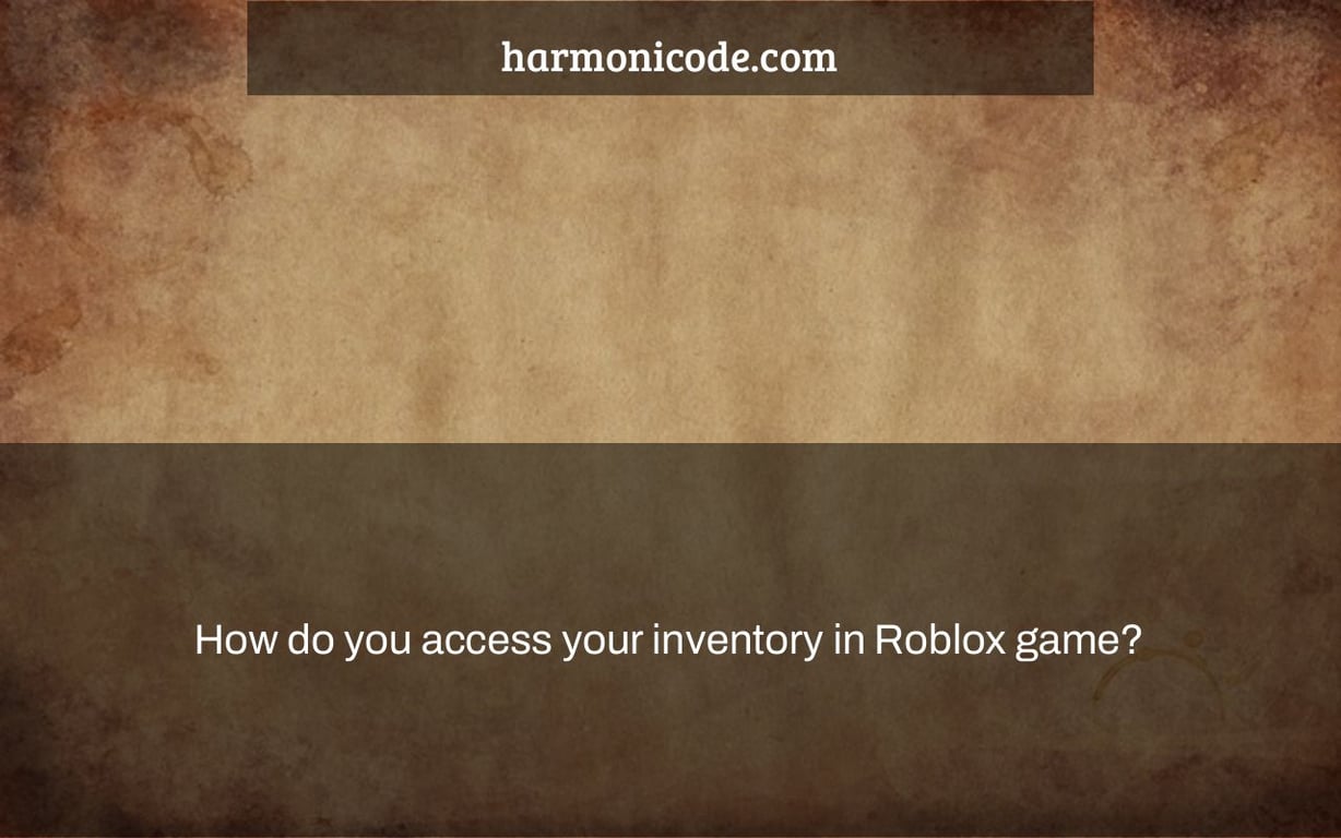 How do you access your inventory in Roblox game?