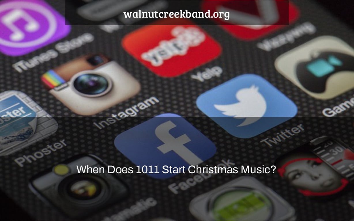 When Does 1011 Start Christmas Music?