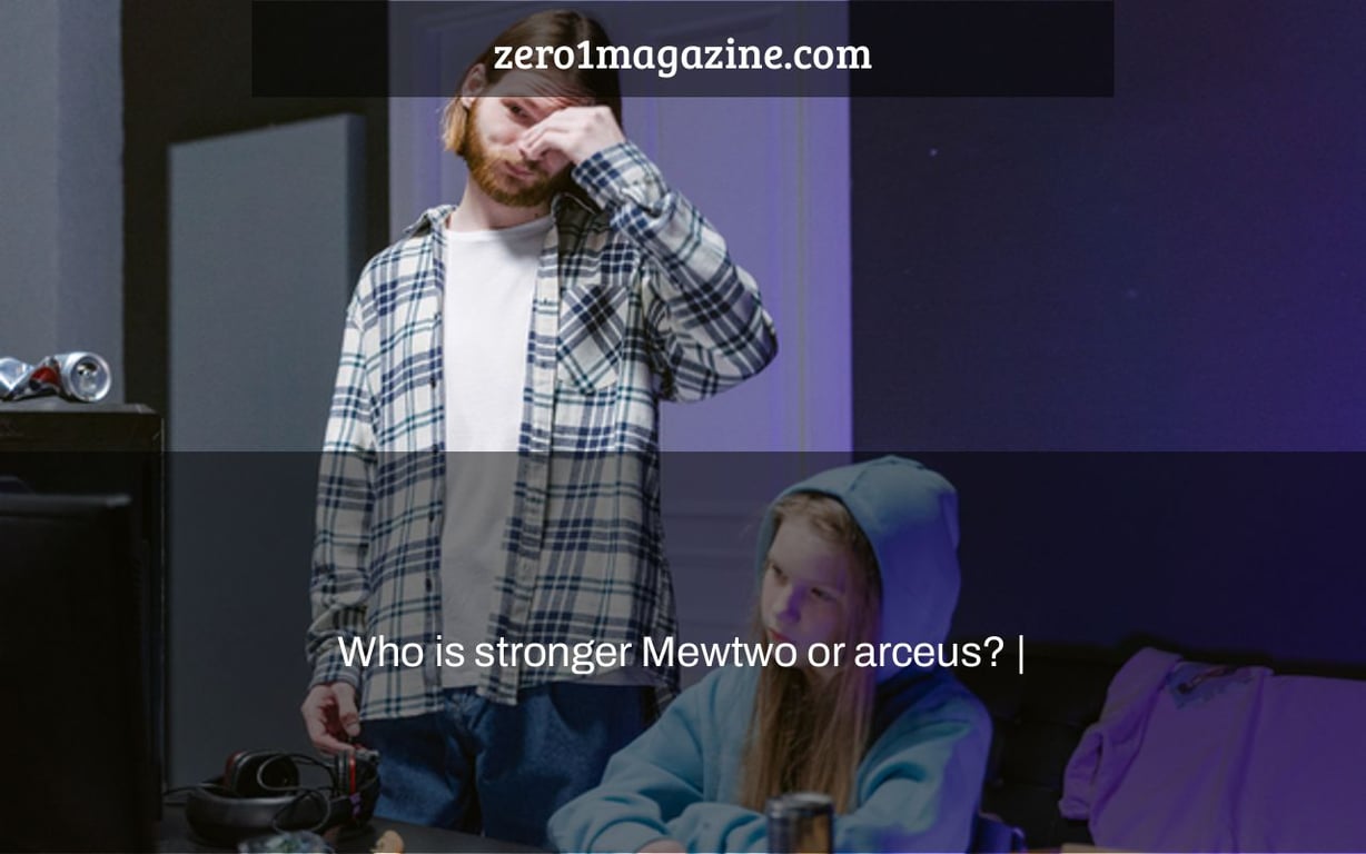 Who is stronger Mewtwo or arceus? |