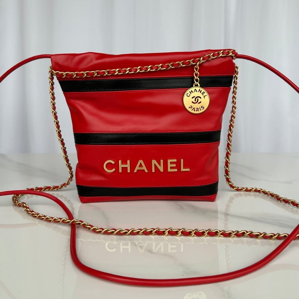 Chanel 22 Hobo Red Black Calfskin Gold Hardware view 2