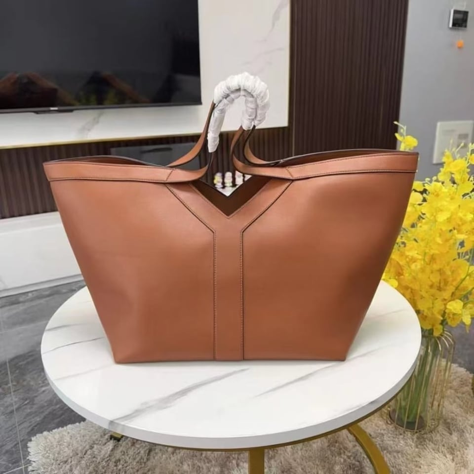 Saint Laurent Y Tote In Leather Bag Brown view 3