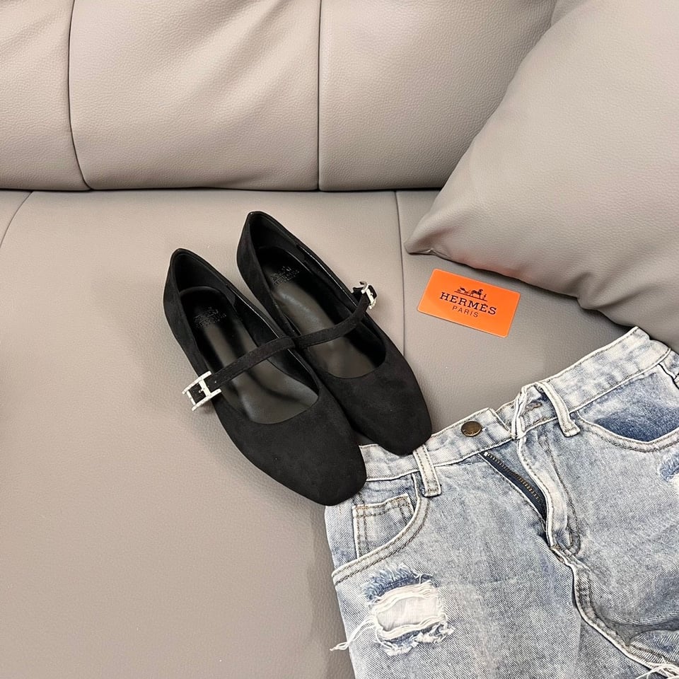 Hermes Jane Ballet Flat In Velvet Noir H242046Z 02370 view 3