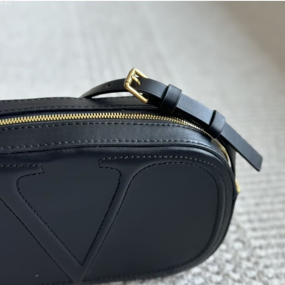 Valentino Vlogo Walk Calfskin Crossbody Bag Black 25Cm view 6