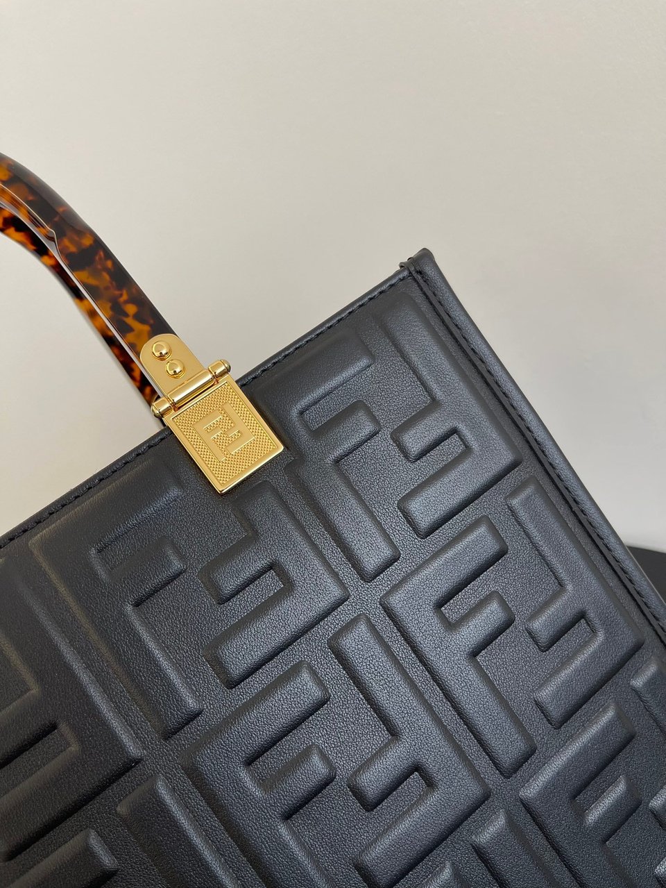 Fendi Sunshine Small Black Leather Shopper 25Cm view 6