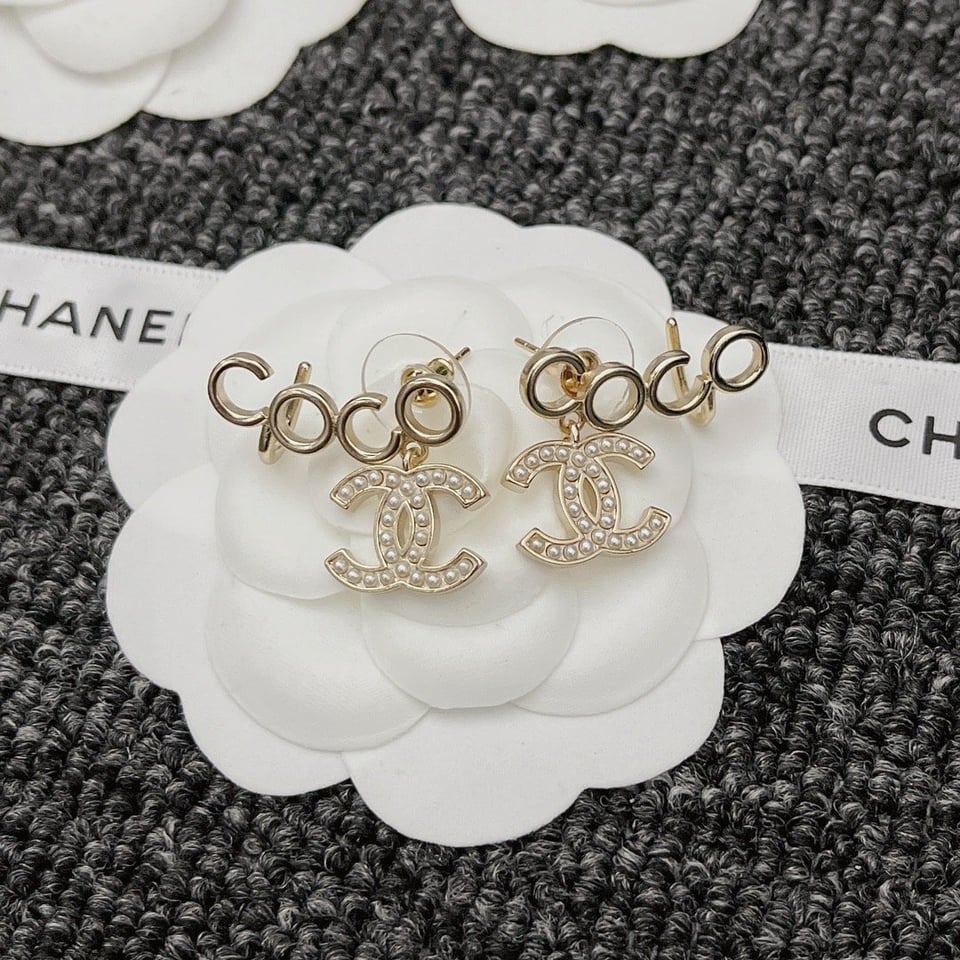 Chanel Metal Pearl Cc Coco Climber Clip On Earrings Gold view 5