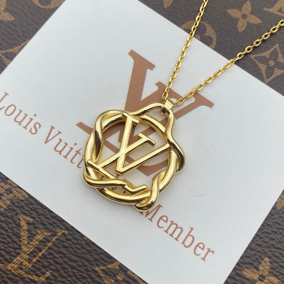 Louis Vuitton Garden Louise Gold Necklace view 3