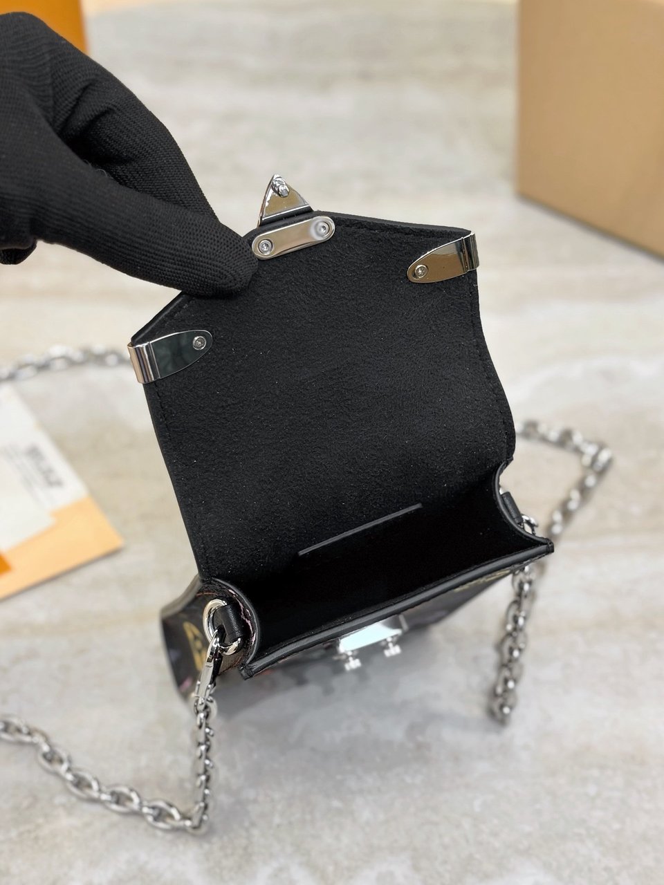 Louis Vuitton LV x TM Phone Pouch Métis M14098 17.5cm/ 6.9in view 10