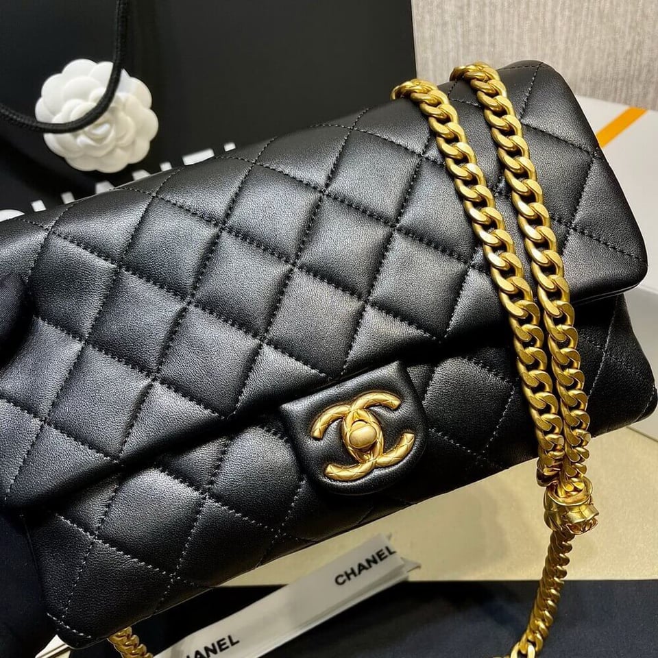 Chanel Lambskin Flap Bag 25 cm view 5
