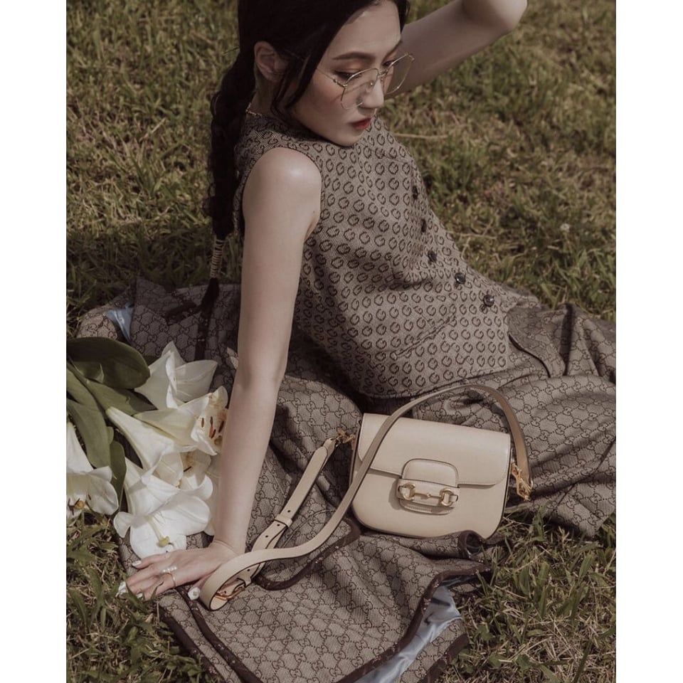 Gucci Horsebit 1955 Mini Bag in Beige Leather view 4