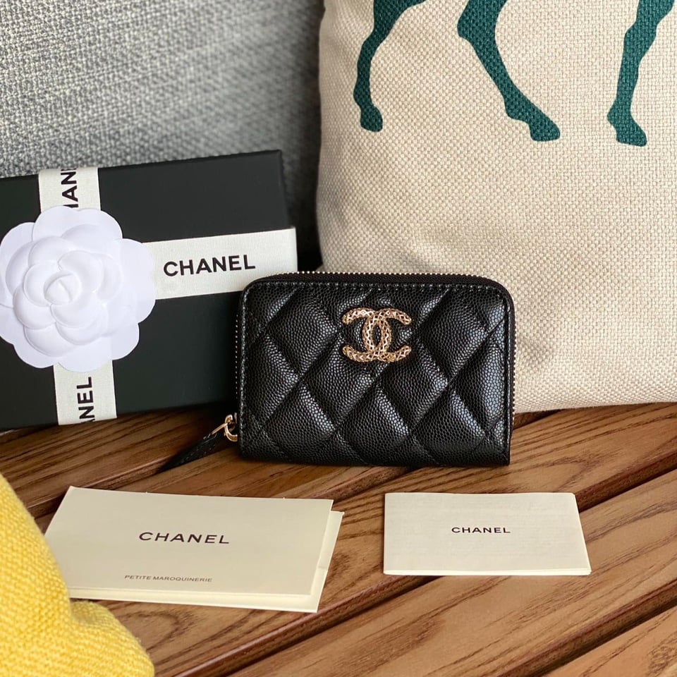 Chanel Zipped Wallet 11Cm Black Caviar Gold Hardware view 2