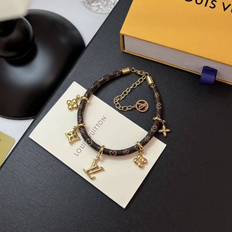 Louis Vuitton Lv Blooming Bracelet M8433Z view 5