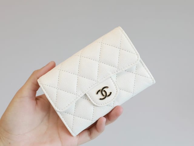 Chanel Flap Card Holder 11.3 White Grained Calfskin Gold Icon