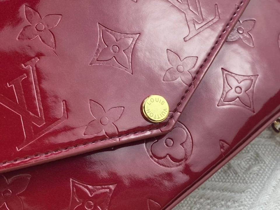 Louis Vuitton Pochette F Licie Wine Red 21Cm view 8