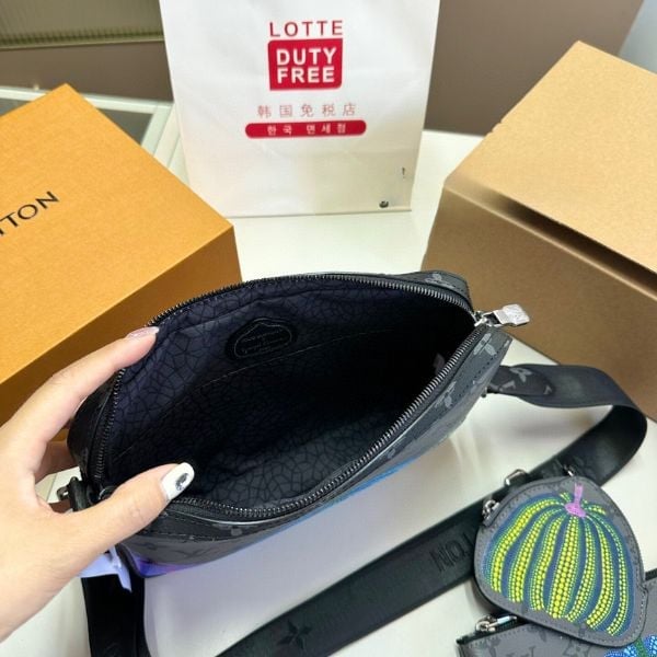 Louis Vuitton X Yk Trio Messenger Monogram Eclipse Reverse Pumpkin 21Cm M46435 view 7