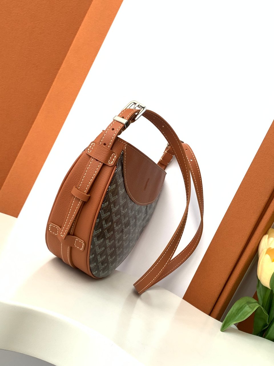 Goyard Hirondelle Bag – Bagistry Closet 25cm Black &amp; Tan view 9