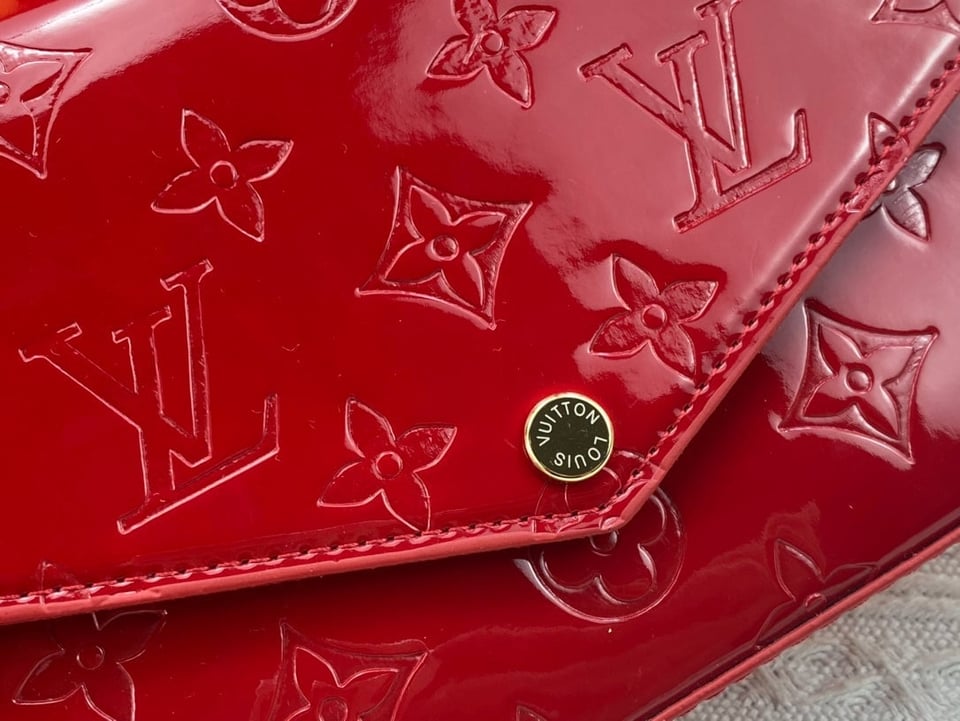 Louis Vuitton Pochette F Licie Red 21Cm view 7