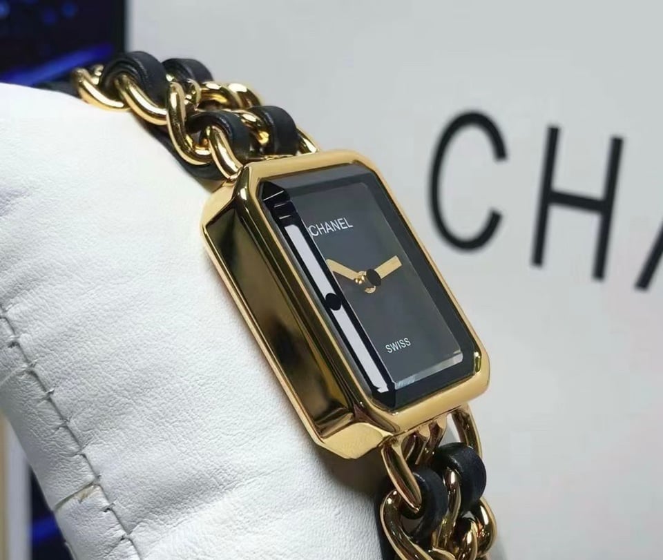 Chanel Premiere Edition Originale Watch 26.1 – 20mm Black Dial view 10