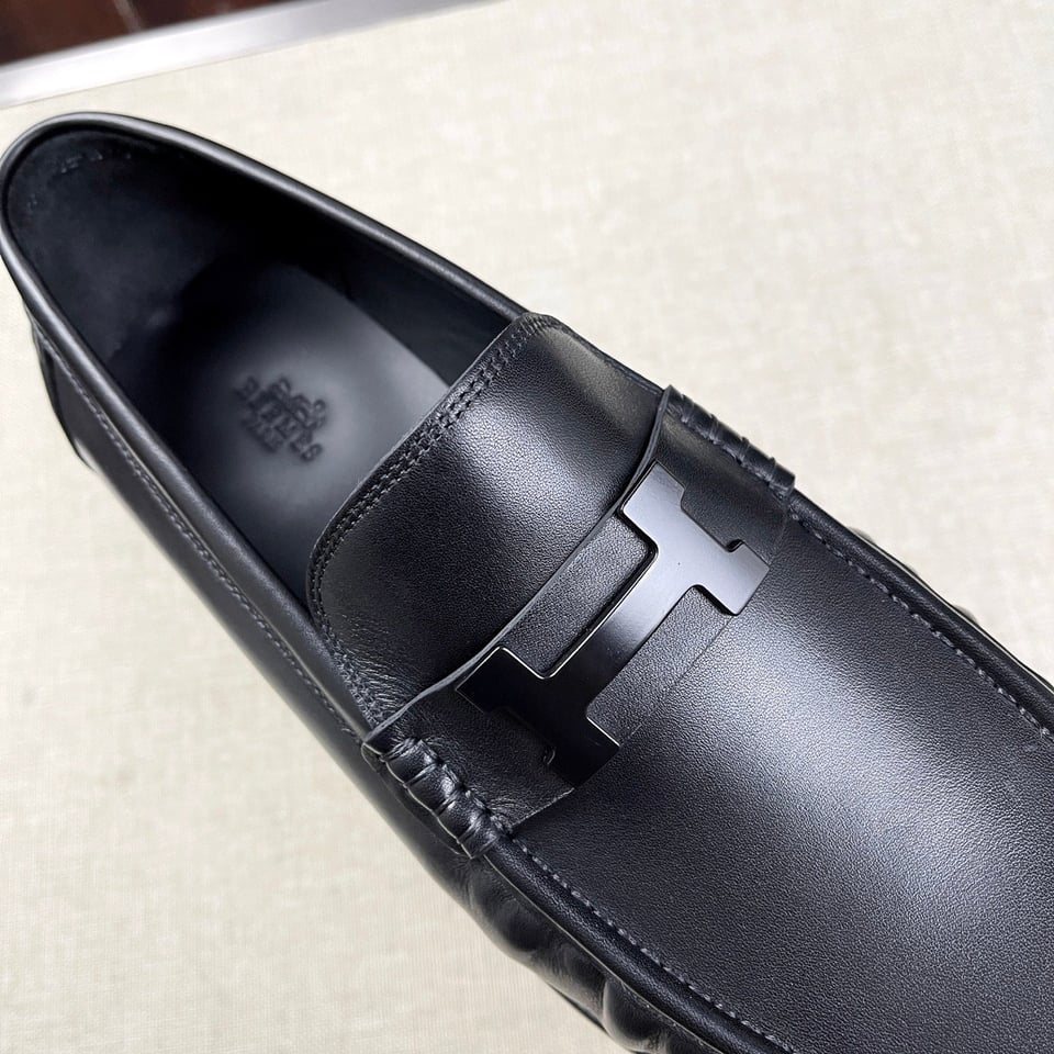 Hermès Black Loafers Tonal H Logo Smooth Leather- Shoes for Men view 7