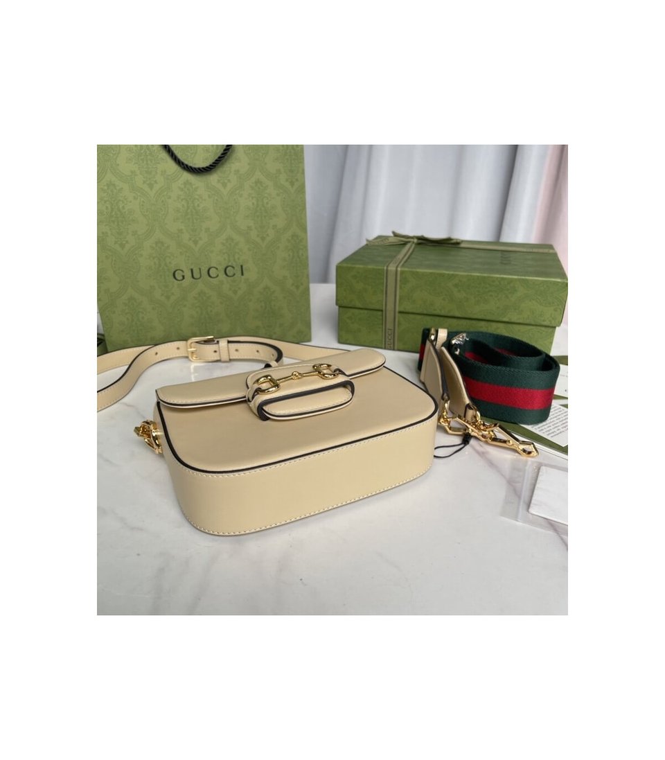 Gucci Horsebit 1955 Mini Bag in Beige Leather view 10
