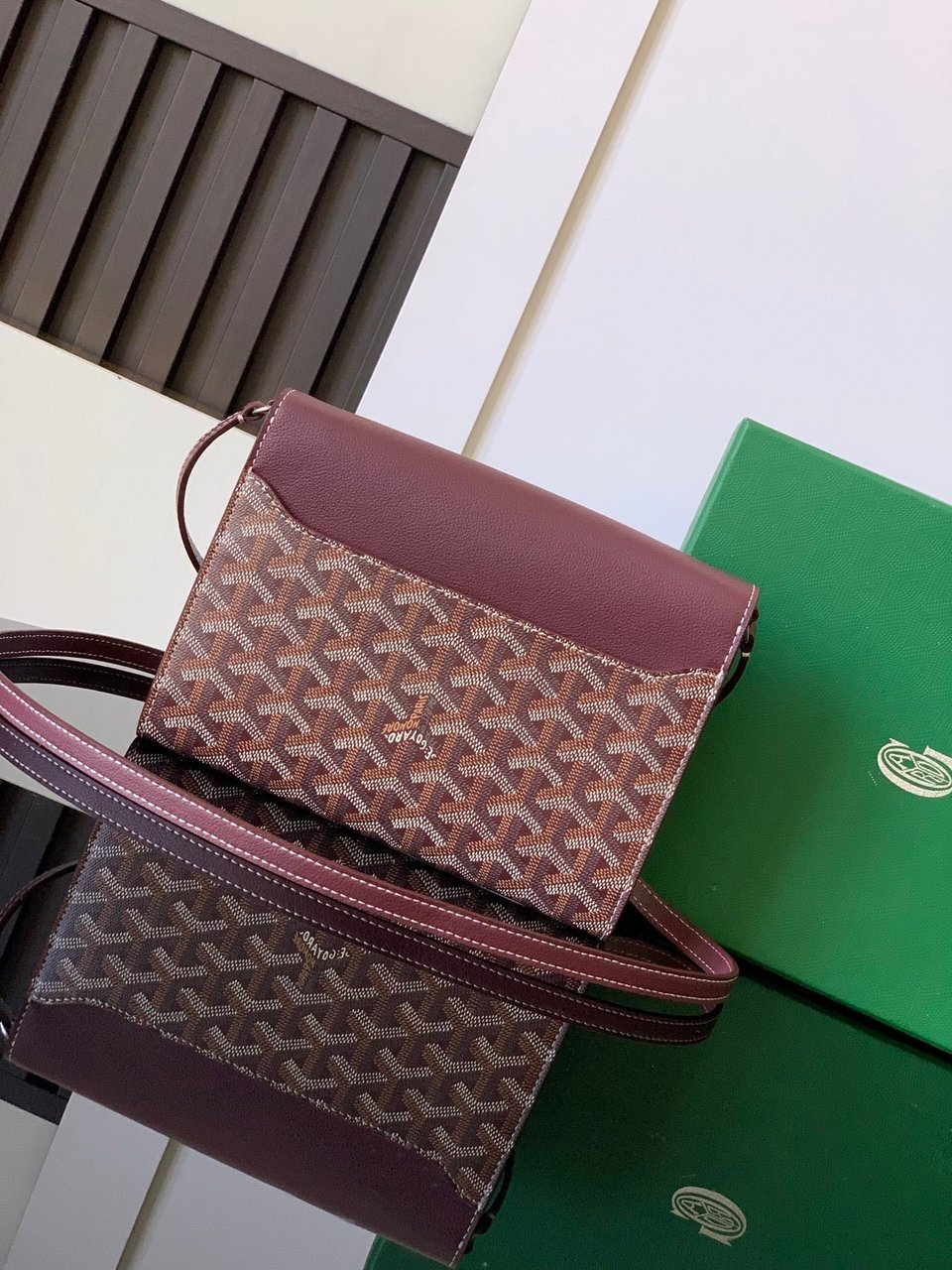 Goyard Chypre Wallet-Pouch 21 Cm Wine Red Goyardine Canvas And Calfskin view 5