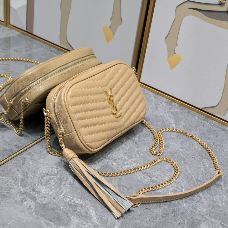 Saint Laurent Lou Camera Bag In Quilted Leather Beige 18Cm view 4
