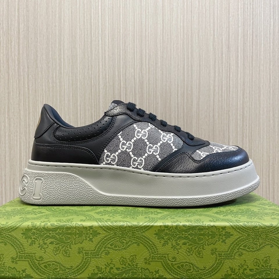 Gucci Men’S Gg Trainer Supreme Canvas Black ?669582 Aacod 1072 view 6