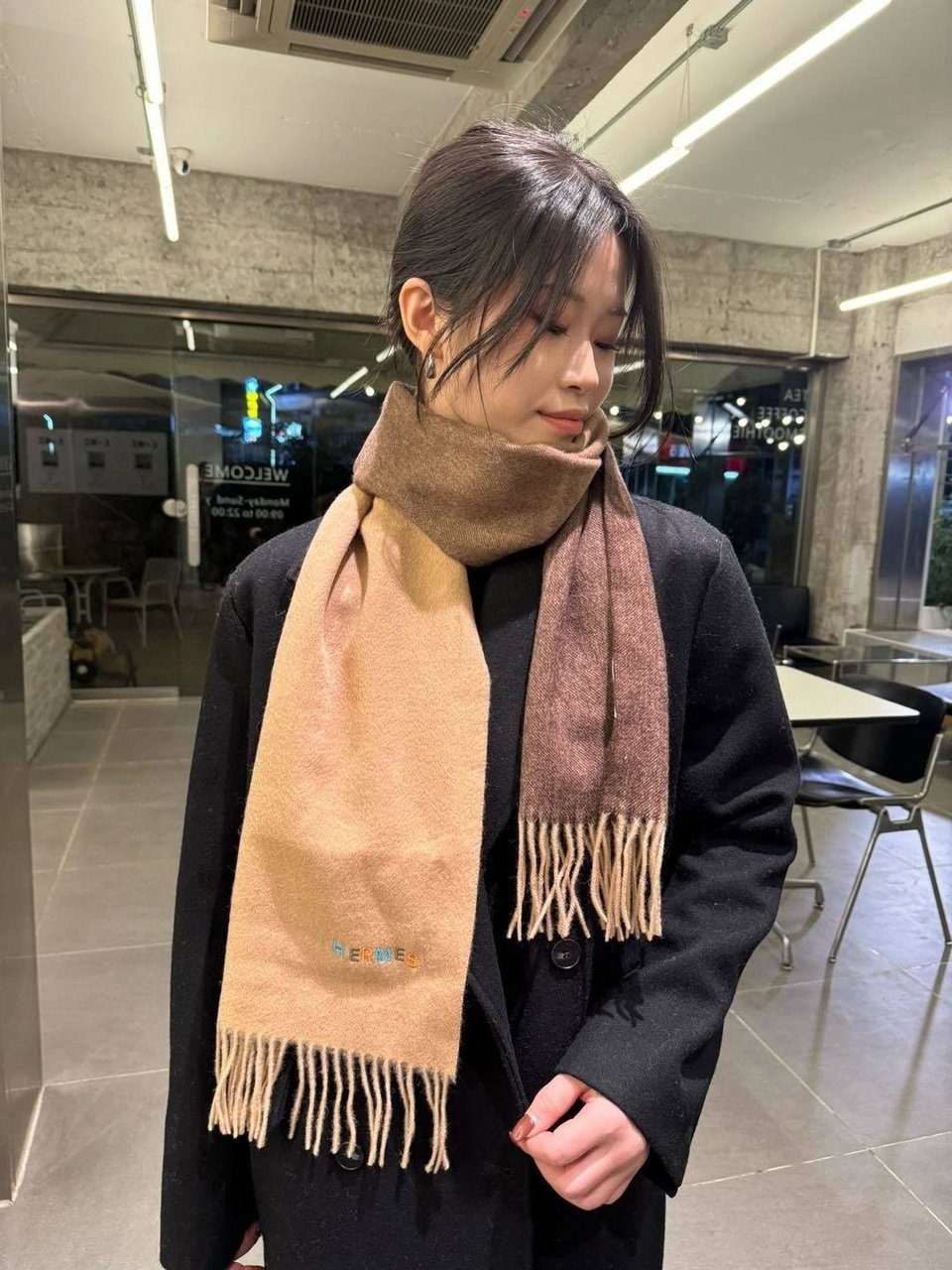 Hermes Cashmere Blanket Scarf Brown For Women 180cm view 3