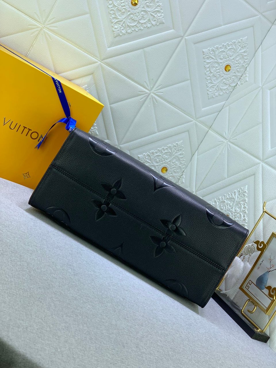 Louis Vuitton LV Crafty Onthego Gm Black 41Cm view 10