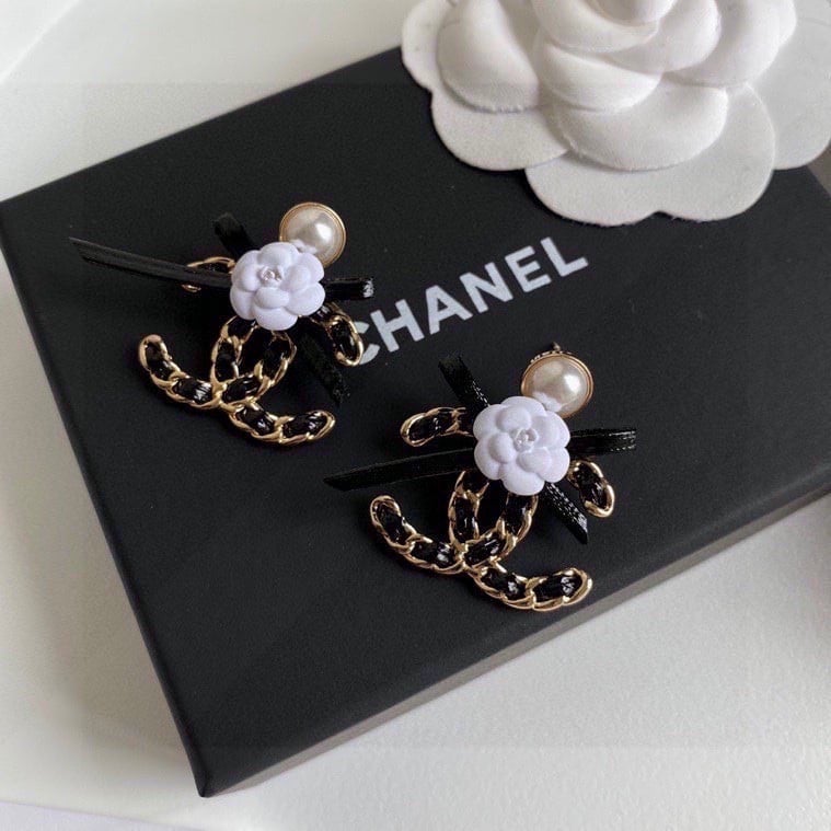 Chanel Cc Black Earrings view 6