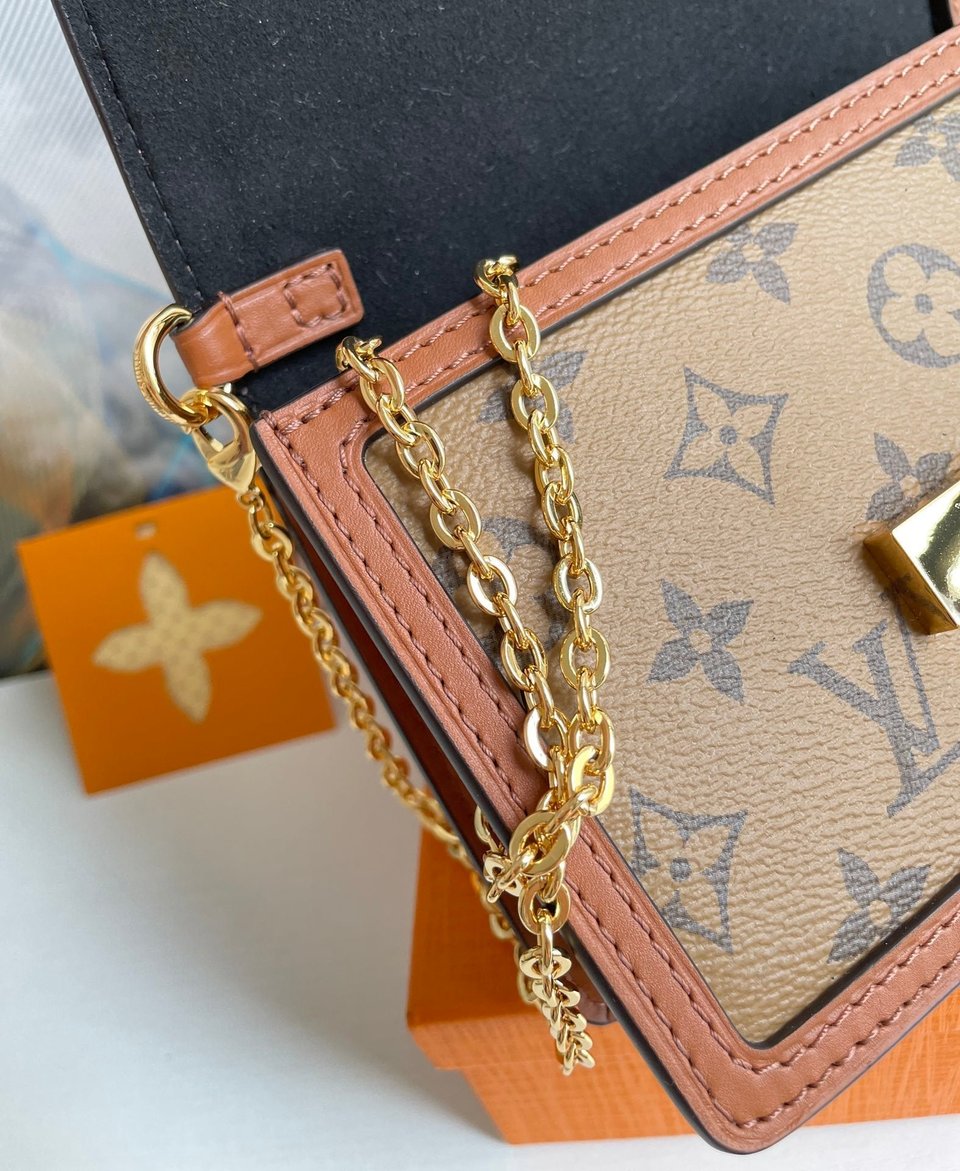 Louis Vuitton Dauphine Chain Wallet 18Cm view 8