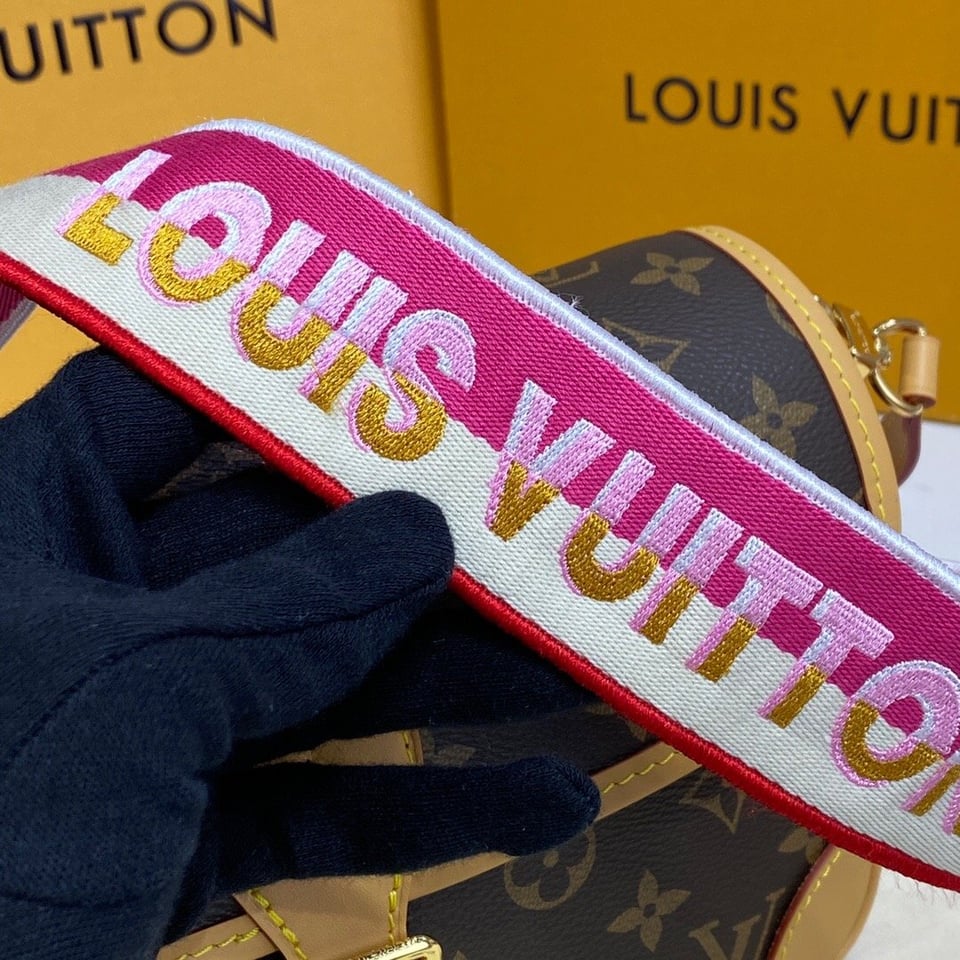 Louis Vuitton Diane Fuchsia M46049 view 8
