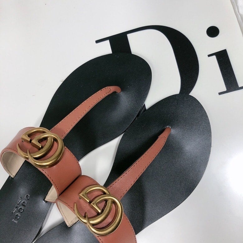 Gucci Double G Thong Leather view 5