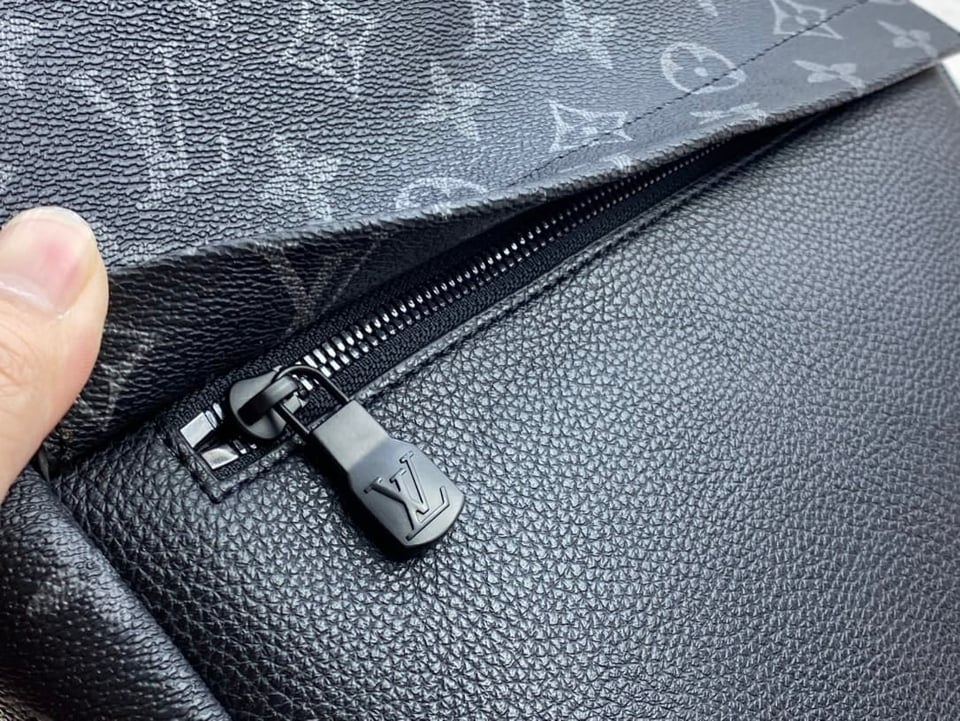 Louis Vuitton Saumur Backpack 42Cm view 6