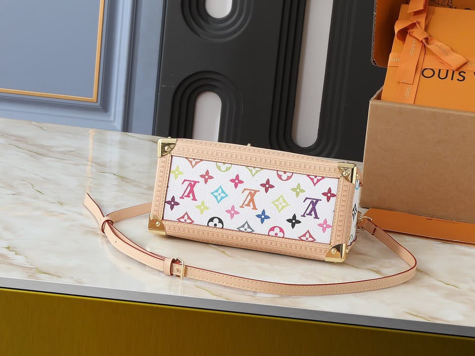 Louis Vuitton OnTheGo PM LV x TM Bag White Multicolore 25cm M27580 view 4