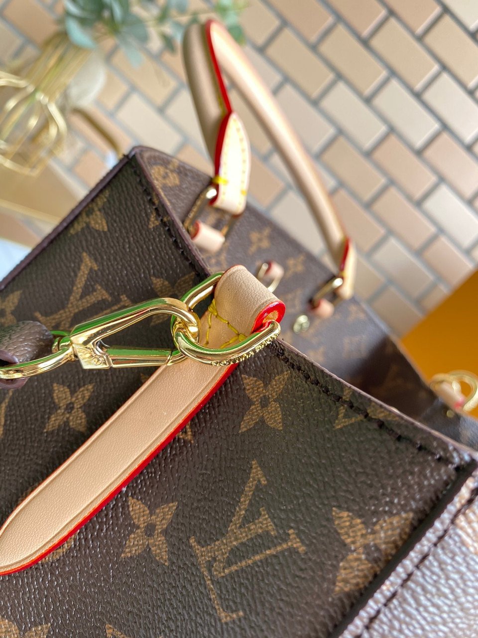 Louis Vuitton Montaigne BB 29Cm M41055 view 4
