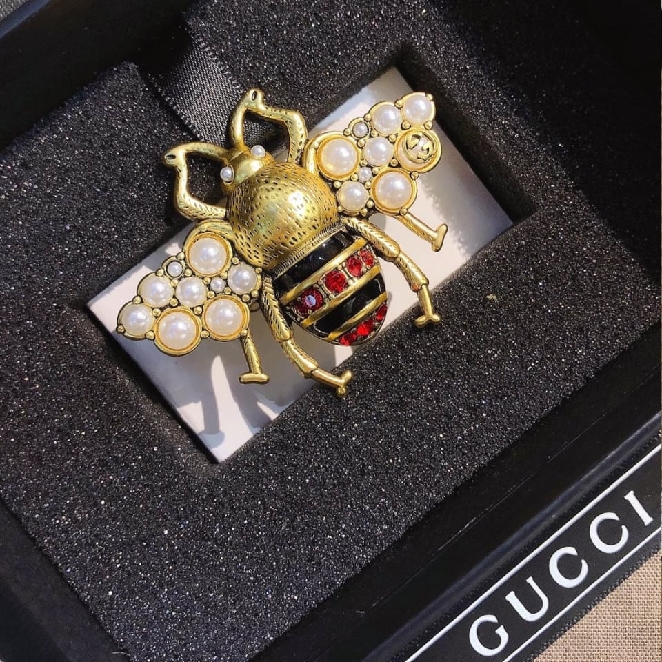 Gucci Gg Black And Red Bee Brooch Gold With Pearl view 6