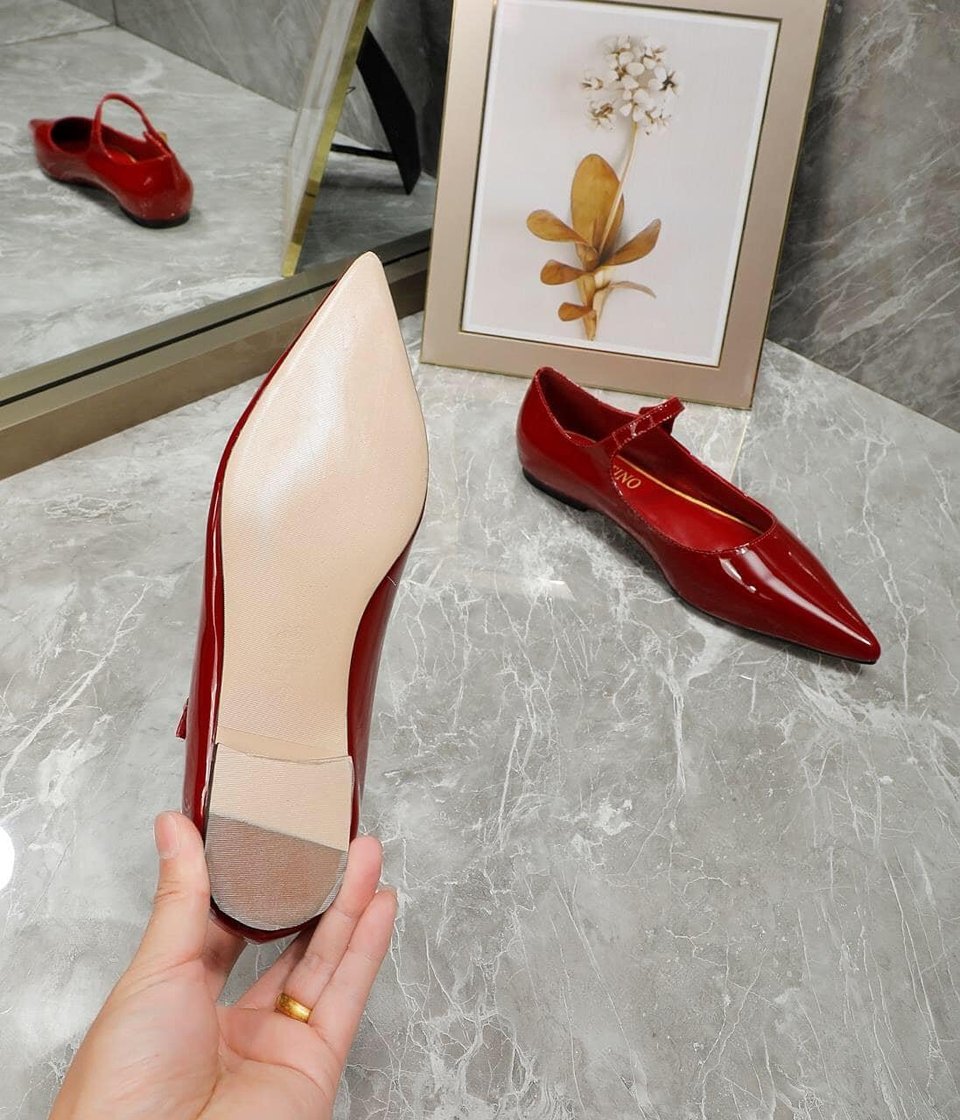 Valentino Garavani Tiptoe Patent Leather Ballet Flats Red view 3