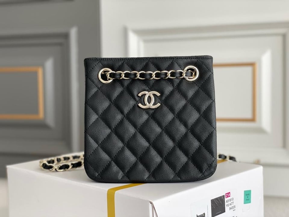 Chanel Grained Embossed Hobo Bag Black 17Cm/6.7in view 3